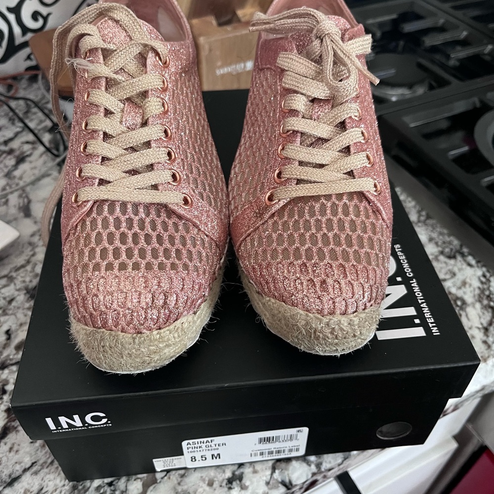 Beautiful pink glitter mesh espadrilles